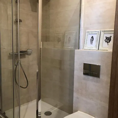 - Dwupokojowy Apartament *